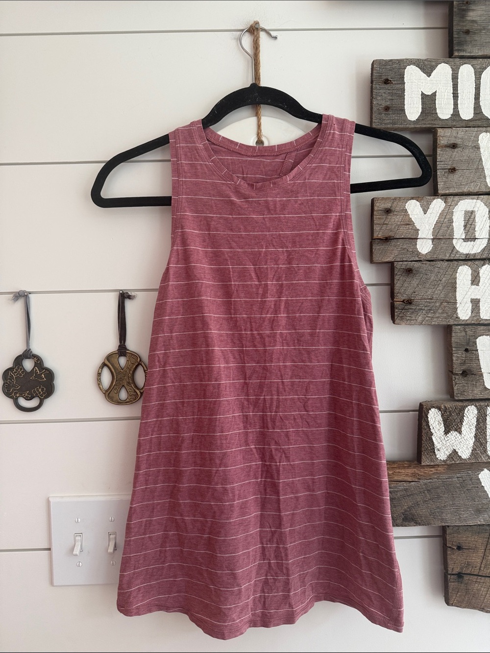 Lululemon size 4 tank
